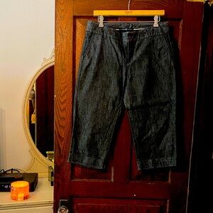 GAP Women's Charcoal Capris (stretch jean)